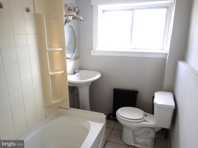 405 HAZEL AVE, Lansdowne, PA 19050