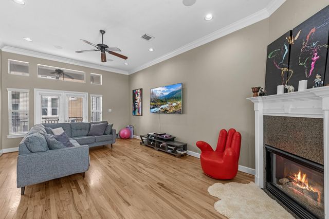 5717 Petty Street, Houston, TX 77007