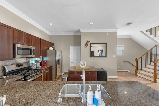 5717 Petty Street, Houston, TX 77007