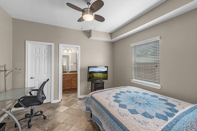 5717 Petty Street, Houston, TX 77007