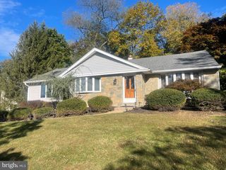 809 ELLIS AVE, Newtown Square, PA 19073