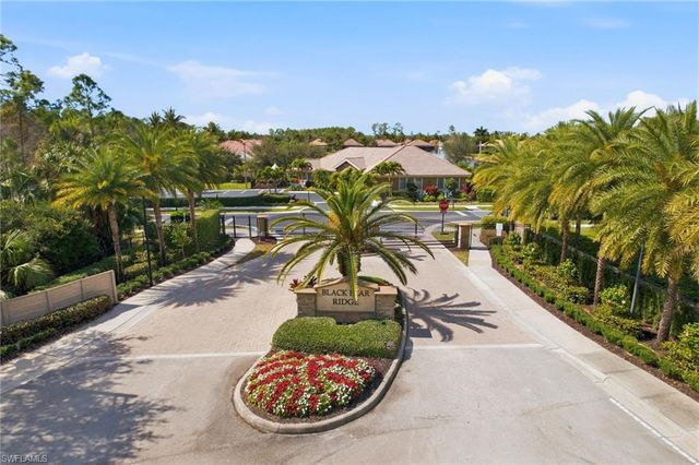 7291 Acorn WAY, Naples, FL 34119