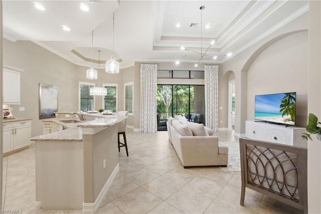 7291 Acorn WAY, Naples, FL 34119