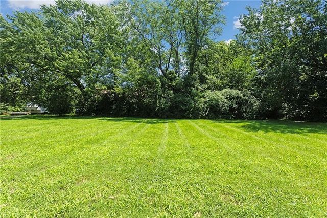 401 S 20 Street, Leavenworth, KS 66048