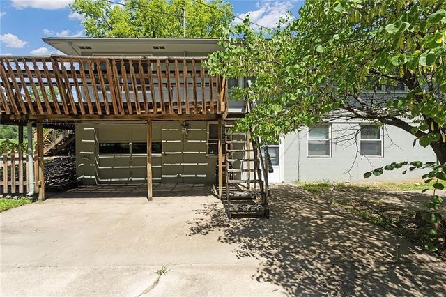 401 S 20 Street, Leavenworth, KS 66048