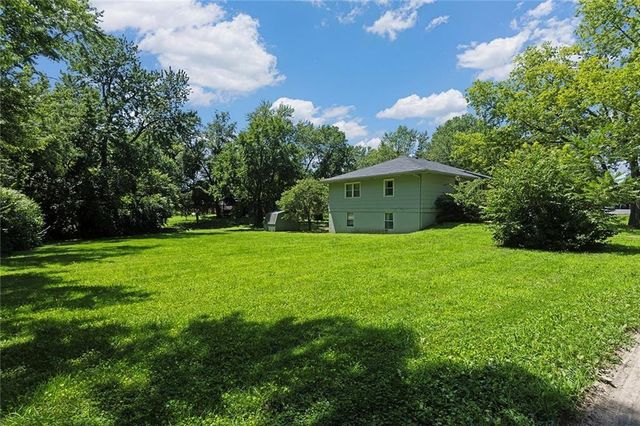 401 S 20 Street, Leavenworth, KS 66048