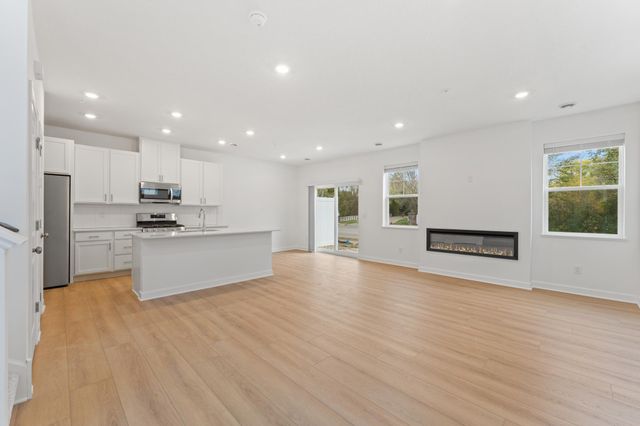 10541 Harbor Lane, Maple Grove, MN 55369