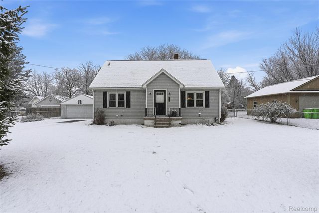845 Olive Street, Oxford Charter Township, MI 48371