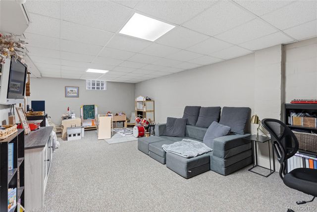 845 Olive Street, Oxford Charter Township, MI 48371