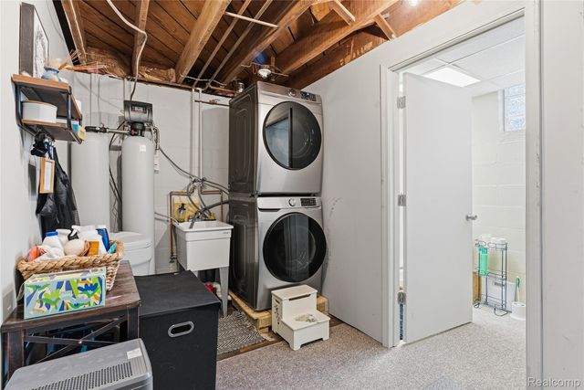 845 Olive Street, Oxford Charter Township, MI 48371