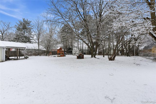 845 Olive Street, Oxford Charter Township, MI 48371