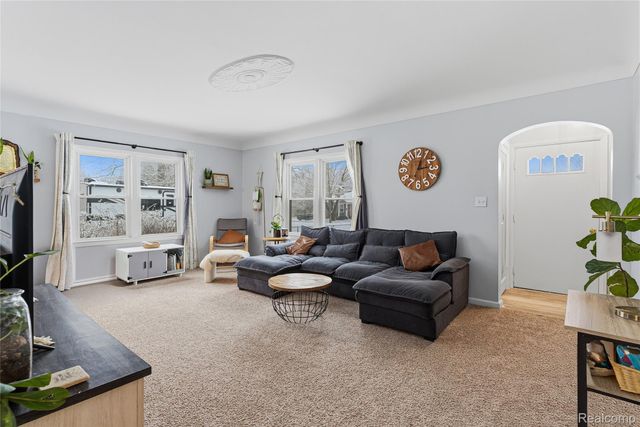 845 Olive Street, Oxford Charter Township, MI 48371