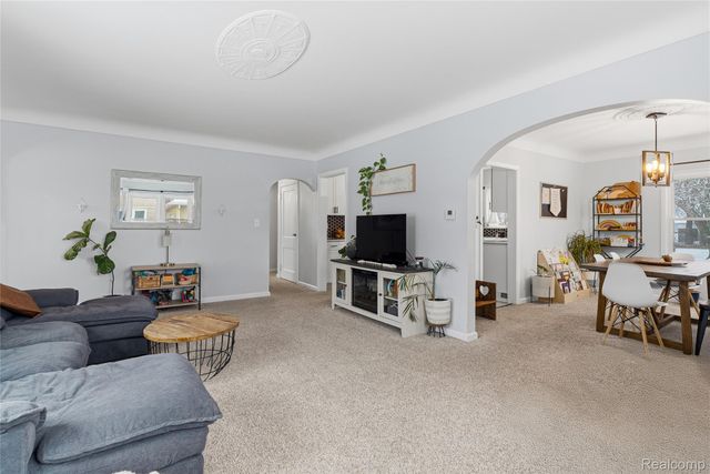 845 Olive Street, Oxford Charter Township, MI 48371