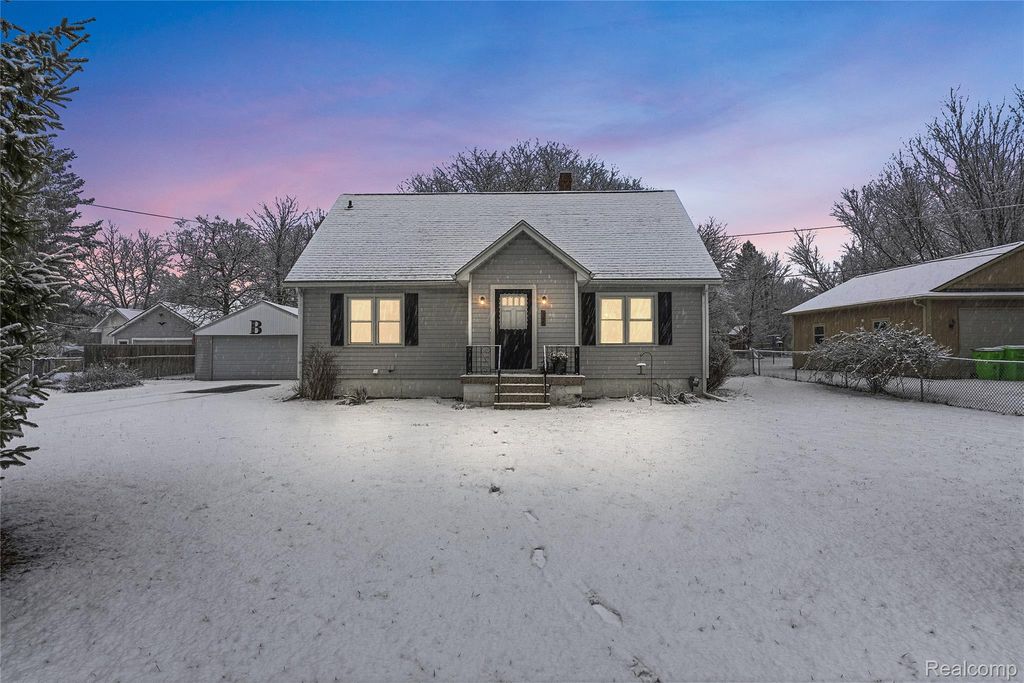 845 Olive Street, Oxford Charter Township, MI 48371