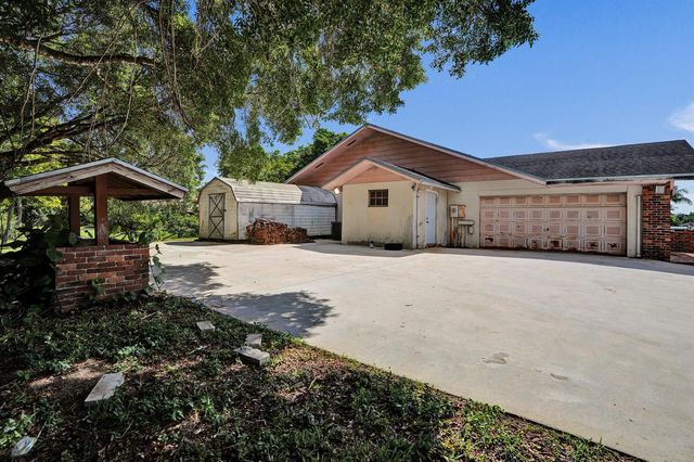 17151 SW 62nd Court, Southwest Ranches, FL 33331