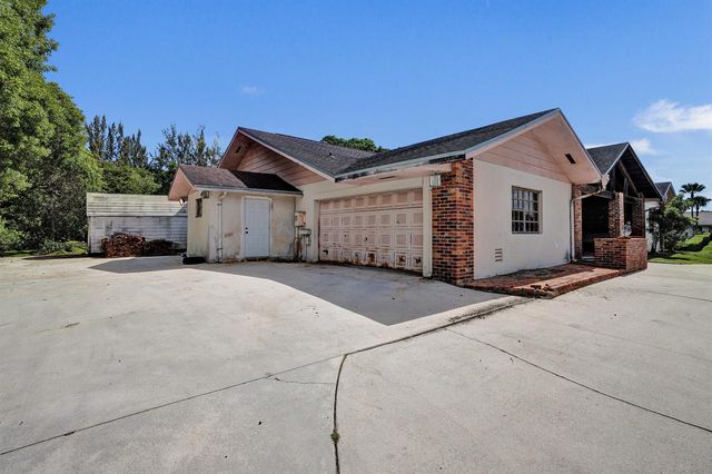 17151 SW 62nd Court, Southwest Ranches, FL 33331