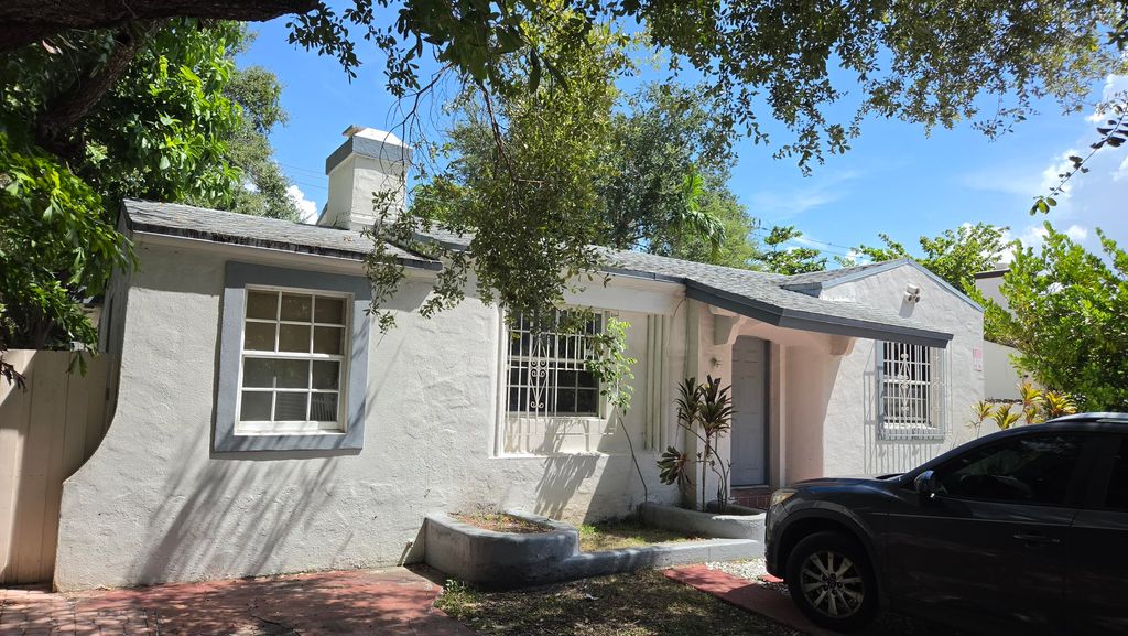 655 NE 80TH Street, Miami, FL 33138