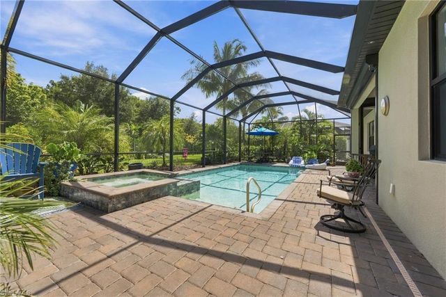 2324 Grenadines WAY, Naples, FL 34120