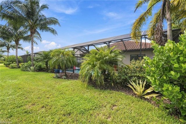 2324 Grenadines WAY, Naples, FL 34120