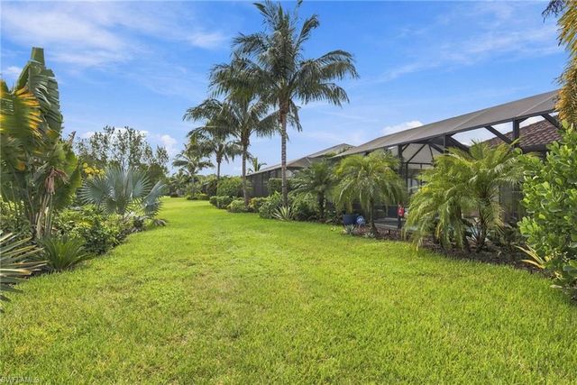 2324 Grenadines WAY, Naples, FL 34120