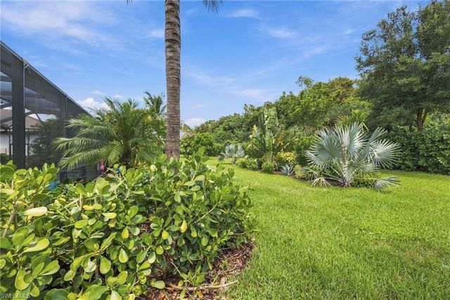 2324 Grenadines WAY, Naples, FL 34120