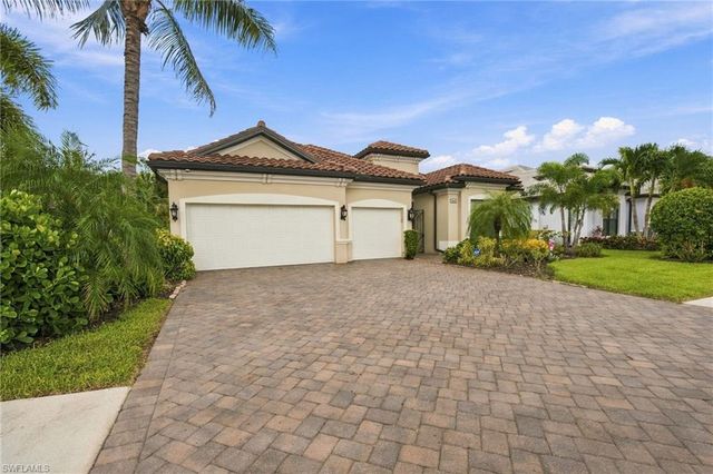 2324 Grenadines WAY, Naples, FL 34120