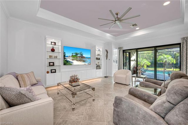 2324 Grenadines WAY, Naples, FL 34120