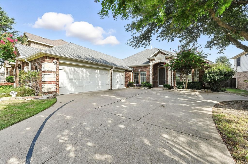 2612 Florence Street, Grand Prairie, TX 75052