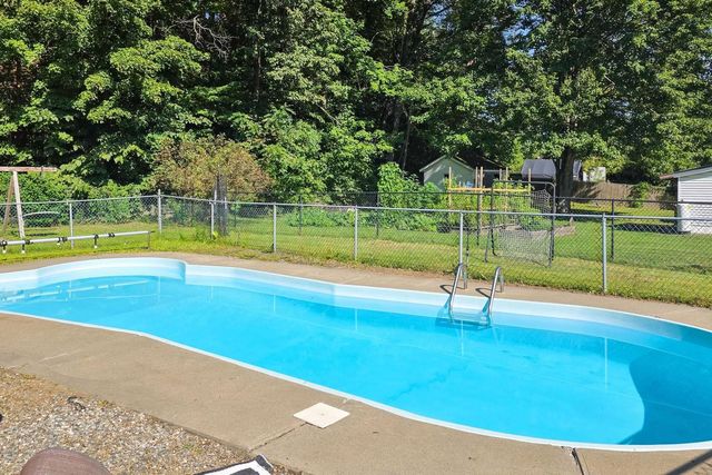 1668 Hartford Avenue, Hartford, VT 05001