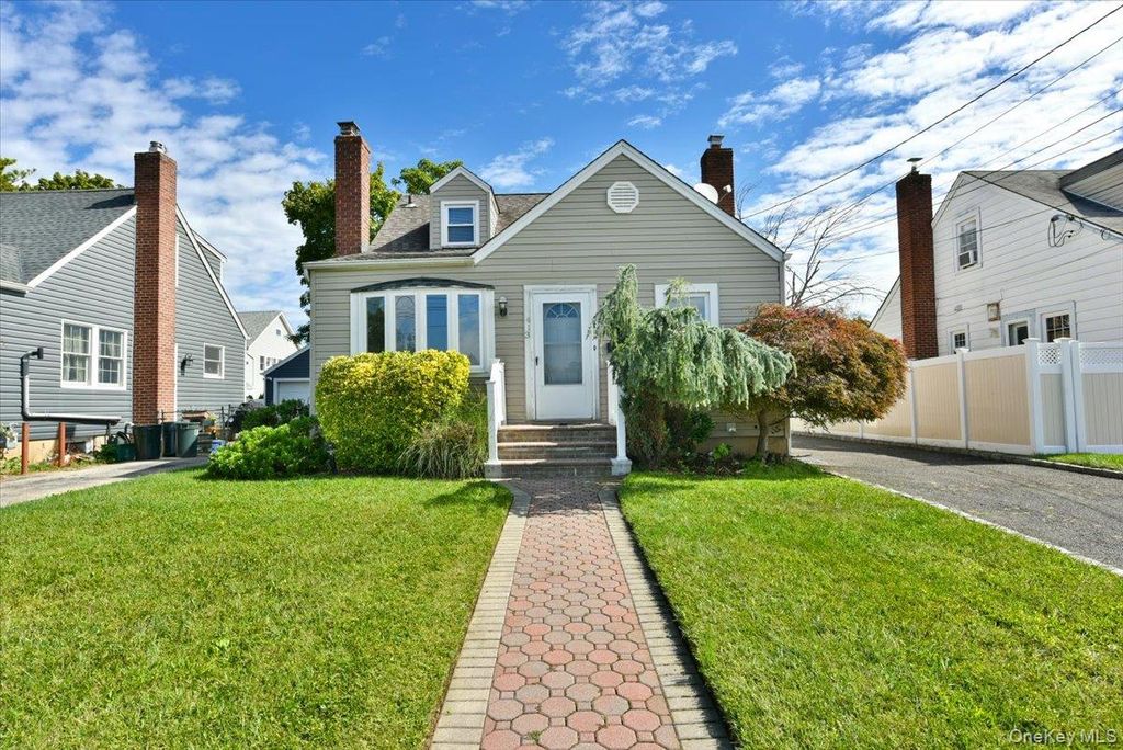 413 Stewart Avenue, North Bellmore, NY 11710 — photo 2