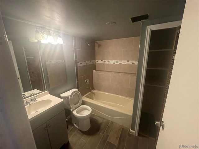 3817 S Ceylon Way, Aurora, CO 80013