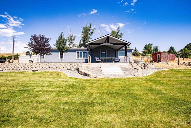 23904 Southview Ln, Middleton, ID 83644