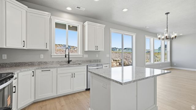 3385 E BAYWATER DR, Eagle Mountain, UT 84005