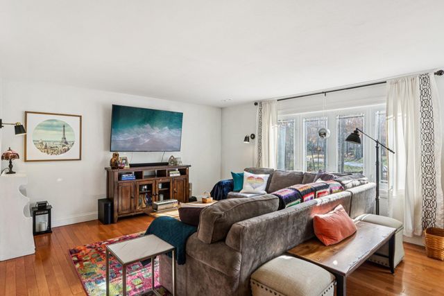 10 Old Coach Road, Atkinson, NH 03811