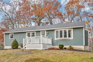 10 Old Coach Road, Atkinson, NH 03811