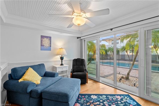 320 14th AVE S # 320C, Naples, FL 34102