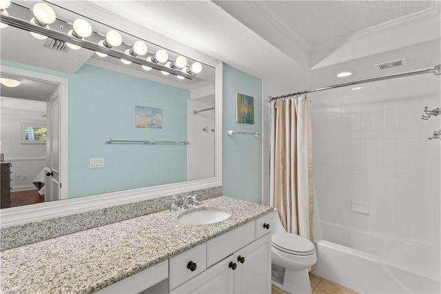 320 14th AVE S # 320C, Naples, FL 34102