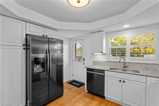 320 14th AVE S # 320C, Naples, FL 34102