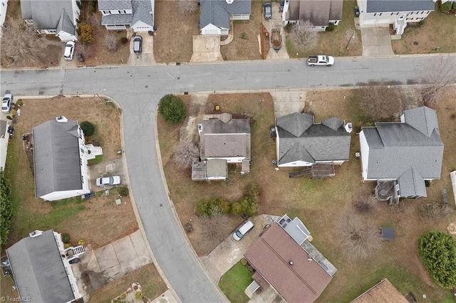 1878 Camden Forest Drive, Winston-salem, NC 27127