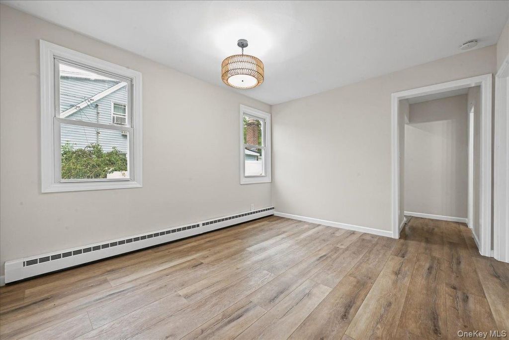 14 Corona Road, Sound Beach, NY 11789 — photo 5