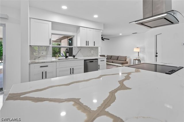 6055 Macbeth LN, Fort Myers, FL 33908