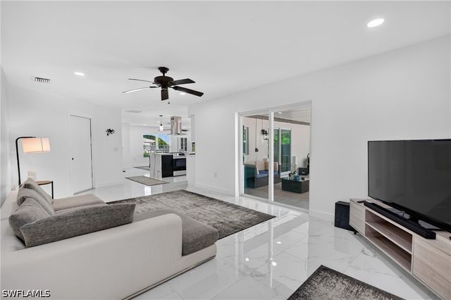 6055 Macbeth LN, Fort Myers, FL 33908