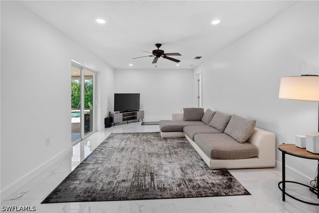 6055 Macbeth LN, Fort Myers, FL 33908