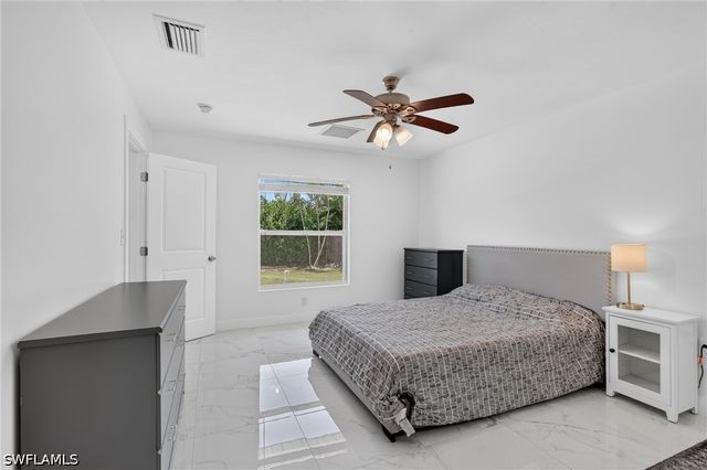 6055 Macbeth LN, Fort Myers, FL 33908