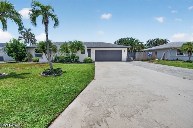 6055 Macbeth LN, Fort Myers, FL 33908