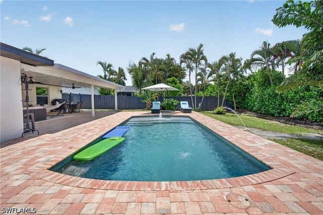 6055 Macbeth LN, Fort Myers, FL 33908