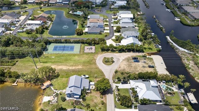 6055 Macbeth LN, Fort Myers, FL 33908