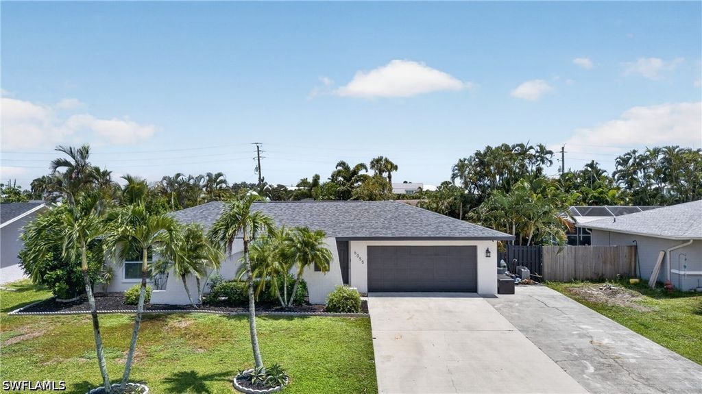 6055 Macbeth LN, Fort Myers, FL 33908