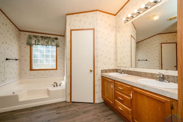 486 Strickland Hills Rd, Longview, TX 75605