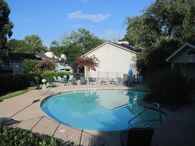 511 Park Ridge Circle, Marietta, GA 30068